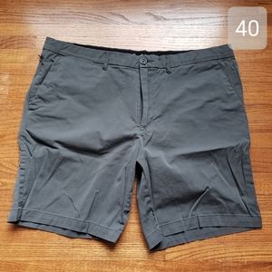 Goodfellow & Co | Men's 9" Linden Tech Flat Front Short | 40